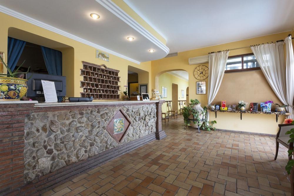 Hotel Sole Castello (Adults Only) Таормина Экстерьер фото